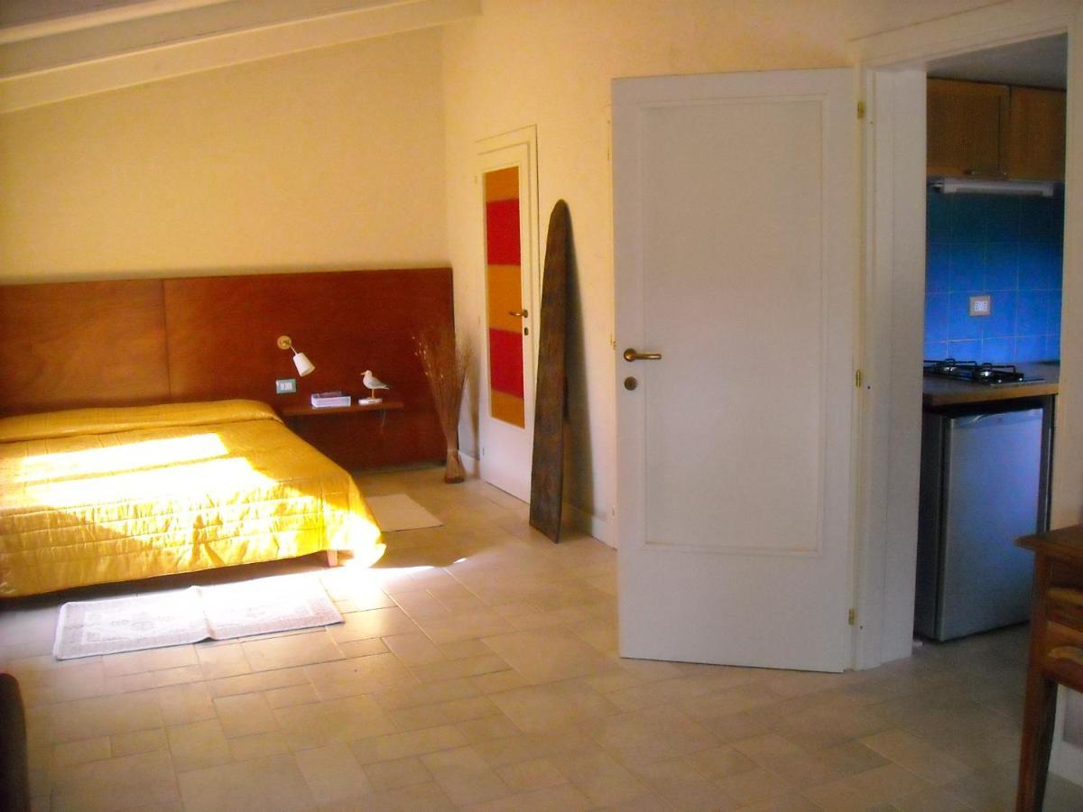 Li Pireddi Villa Aglientu Exteriör bild